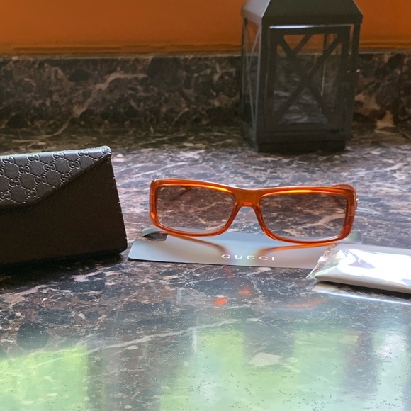 Brand new Gucci sunglasses! - Picture 8 of 12